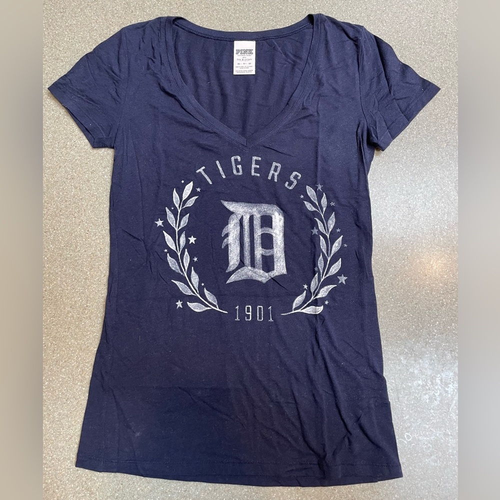 ⚾️ EUC Detroit Tigers XS PINK Victoria's Secret